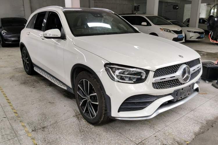 Used Mercedes-Benz GLC 2020 GLC 300 L 4MATIC Dynamic Edition Front Right 45 Deg