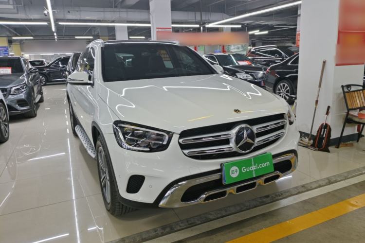 Used Mercedes-Benz GLC 2020 Facelifted GLC 260 L 4MATIC Dynamic Edition Front Right 45 Deg