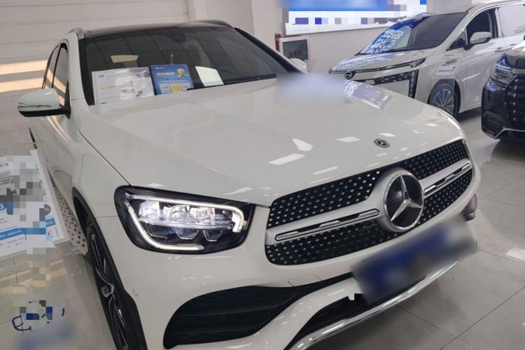 Used Mercedes-Benz GLC 2020 Facelift GLC 260 L 4MATIC Luxury Edition Front Right 45 Deg