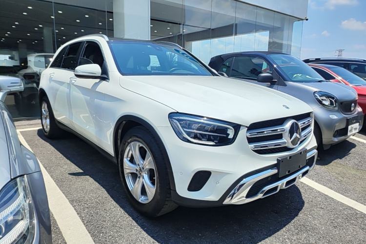 Used Mercedes-Benz GLC 2020 Facelifted GLC 260 L 4MATIC Dynamic Edition Front Right 45 Deg
