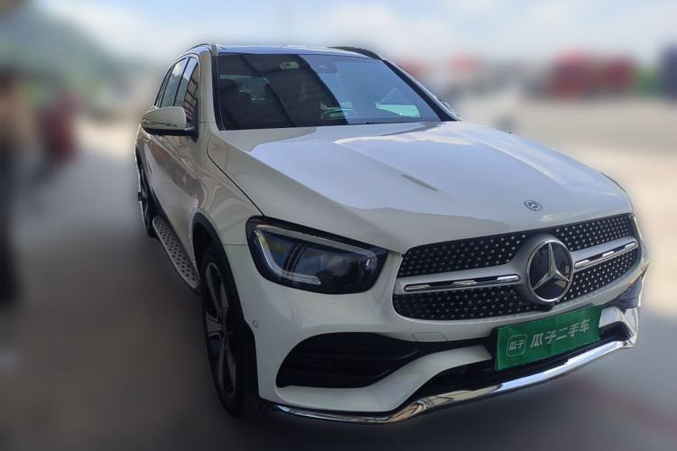 Used Mercedes-Benz GLC 2020 GLC 300 L 4MATIC Luxury Model Front Right 45 Deg