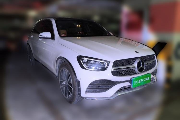 Used Mercedes-Benz GLC 2020 Facelift GLC 260 L 4MATIC Luxury Edition Front Right 45 Deg
