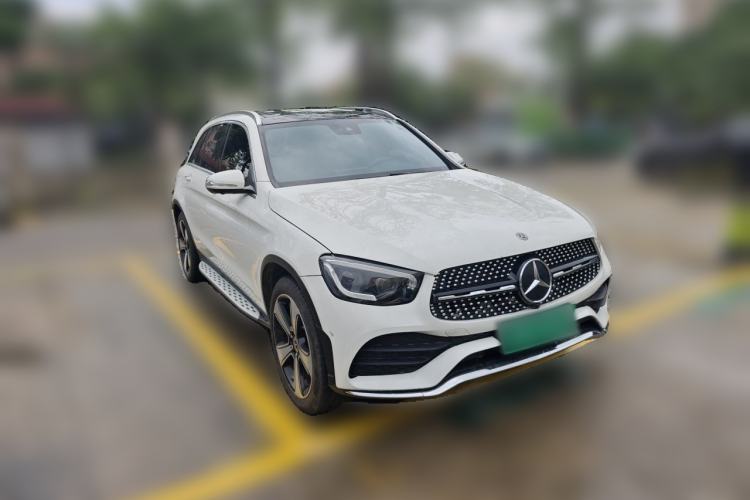 Used Mercedes-Benz GLC 2020 GLC 300 L 4MATIC Luxury Model Front Right 45 Deg