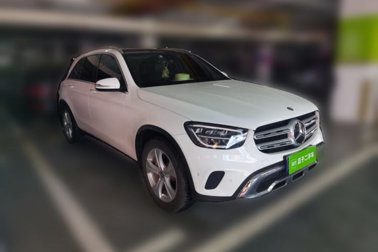 Used Mercedes-Benz GLC 2020 Facelifted GLC 260 L 4MATIC Dynamic Edition Front Right 45 Deg