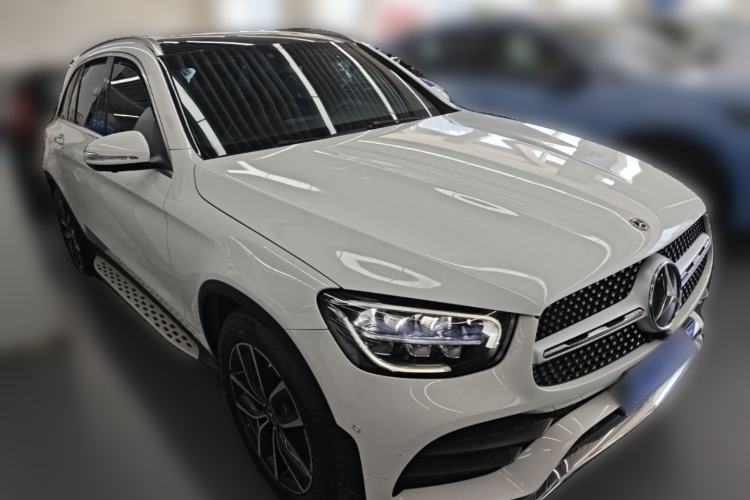 Used Mercedes-Benz GLC 2020 Facelift GLC 260 L 4MATIC Luxury Edition Front Right 45 Deg