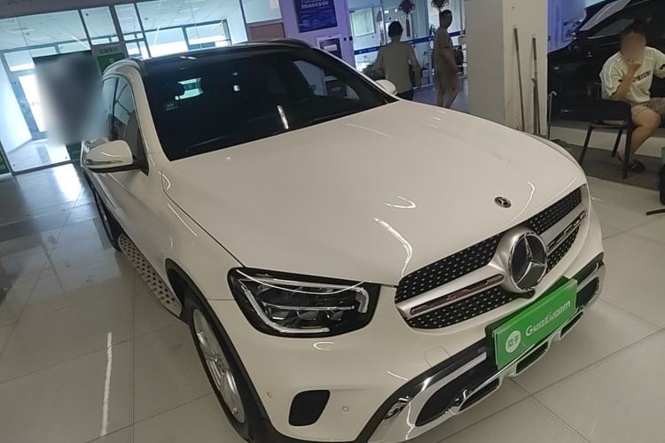 Used Mercedes-Benz GLC 2020 GLC 260 L 4MATIC Dynamic Model Front Right 45 Deg