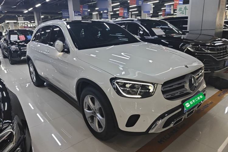Used Mercedes-Benz GLC 2020 GLC 260 L 4MATIC Dynamic Model Front Right 45 Deg