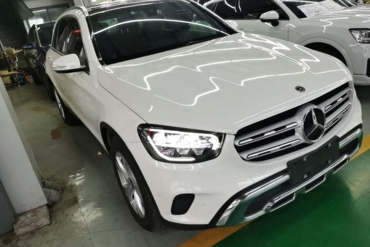 Used Mercedes-Benz GLC 2020 Facelifted GLC 260 L 4MATIC Dynamic Edition Front Right 45 Deg