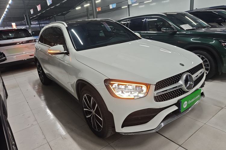Used Mercedes-Benz GLC 2020 Facelift GLC 260 L 4MATIC Luxury Edition Front Right 45 Deg
