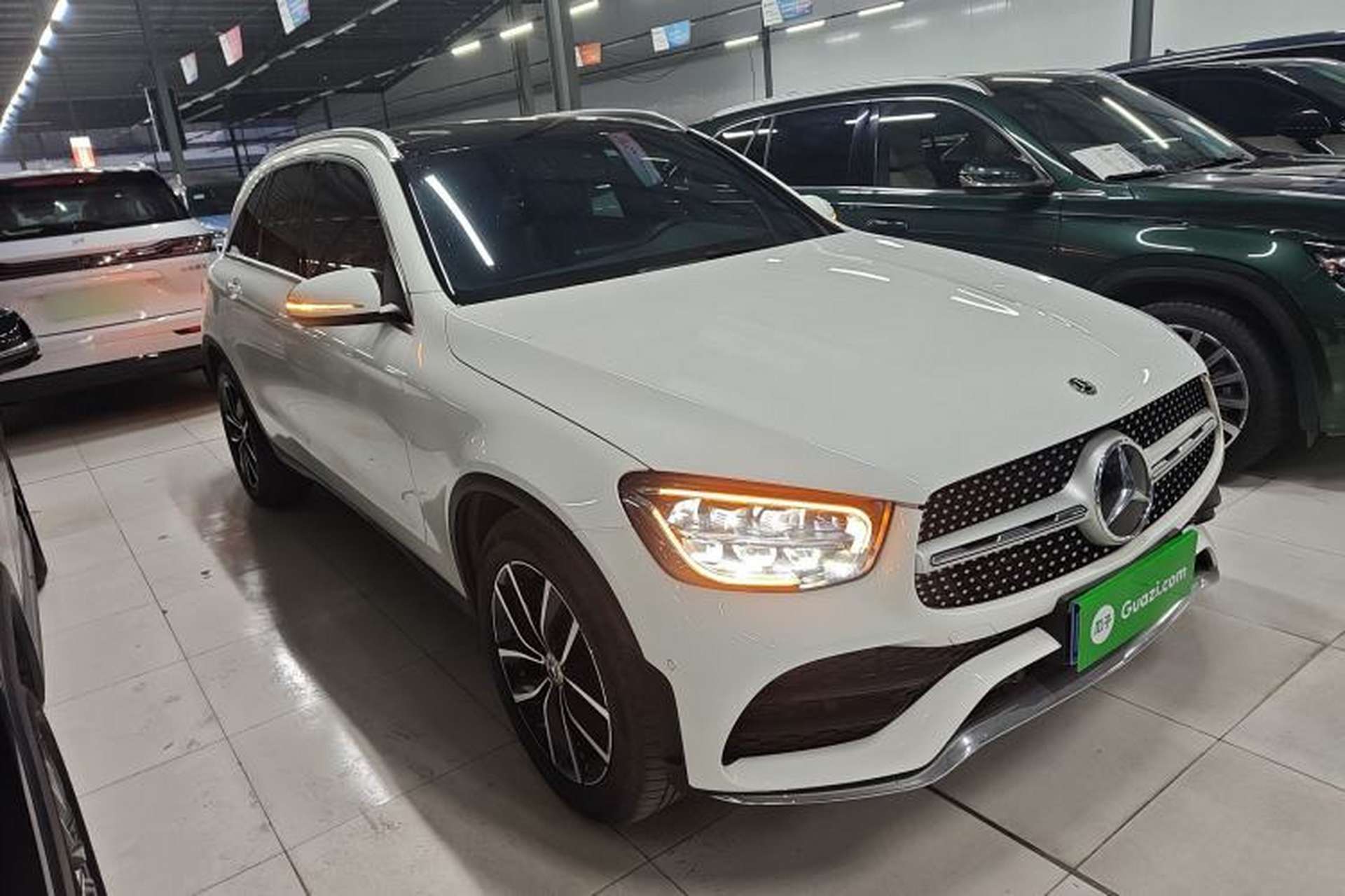 Used Mercedes-Benz GLC 2020 Facelift GLC 260 L 4MATIC Luxury Edition Front Right 45 Deg