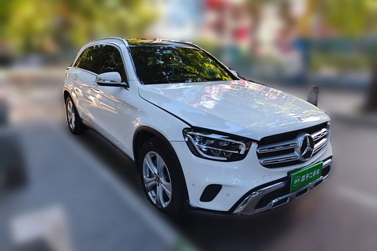 Used Mercedes-Benz GLC 2020 Facelifted GLC 260 L 4MATIC Dynamic Edition Front Right 45 Deg