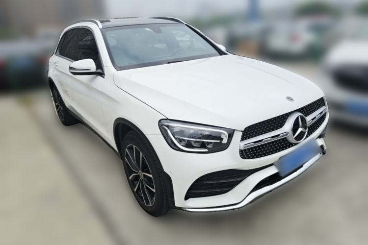 Used Mercedes-Benz GLC 2020 Facelift GLC 260 L 4MATIC Luxury Edition Front Right 45 Deg