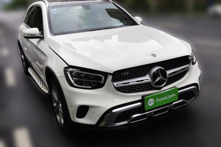 Used Mercedes-Benz GLC 2020 GLC 260 L 4MATIC Dynamic Model Front Right 45 Deg