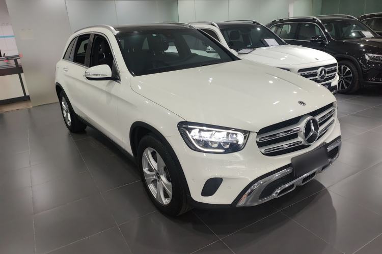 Used Mercedes-Benz GLC 2020 Facelifted GLC 260 L 4MATIC Dynamic Edition Front Right 45 Deg
