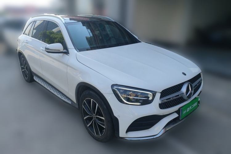 Used Mercedes-Benz GLC 2020 Facelift GLC 260 L 4MATIC Luxury Edition Front Right 45 Deg