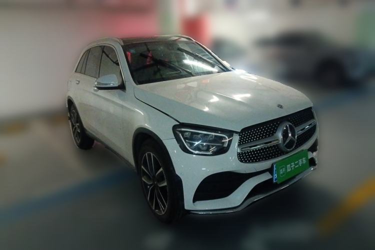 Used Mercedes-Benz GLC 2020 Facelift GLC 260 L 4MATIC Luxury Edition Front Right 45 Deg