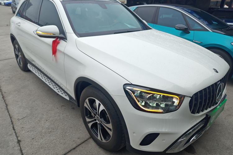 Used Mercedes-Benz GLC 2020 GLC 260 L 4MATIC Dynamic Model Front Right 45 Deg