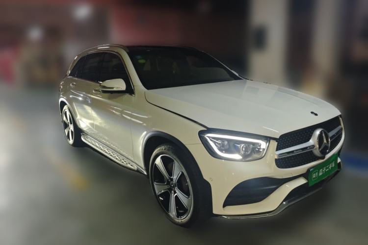 Used Mercedes-Benz GLC 2020 Facelifted GLC 300 L 4MATIC Luxury Edition Front Right 45 Deg