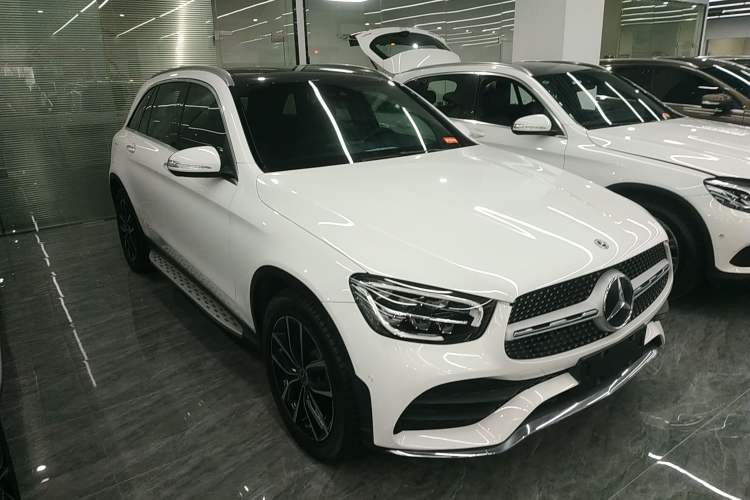 Used Mercedes-Benz GLC 2020 GLC 300 L 4MATIC Dynamic Edition Front Right 45 Deg