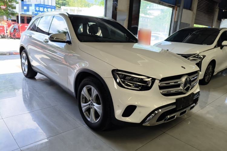 Used Mercedes-Benz GLC 2020 Facelifted GLC 260 L 4MATIC Dynamic Edition Front Right 45 Deg