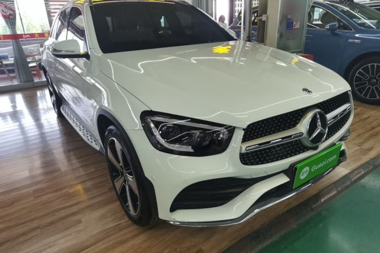 Used Mercedes-Benz GLC 2020 Facelifted GLC 300 L 4MATIC Luxury Edition Front Right 45 Deg