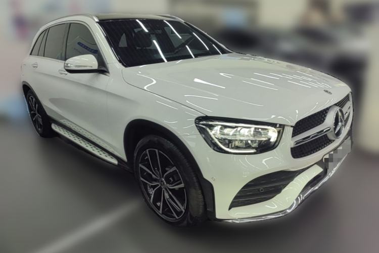 Used Mercedes-Benz GLC 2020 Facelift GLC 260 L 4MATIC Luxury Edition Front Right 45 Deg