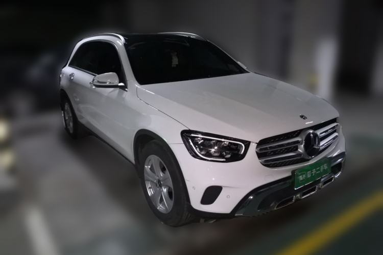Used Mercedes-Benz GLC 2020 Facelifted GLC 260 L 4MATIC Dynamic Edition Front Right 45 Deg