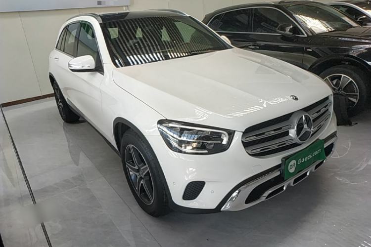 Used Mercedes-Benz GLC 2020 Facelifted GLC 260 L 4MATIC Dynamic Edition Front Right 45 Deg