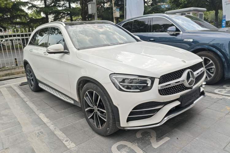 Used Mercedes-Benz GLC 2020 Facelift GLC 300 L 4MATIC Dynamic Edition Front Right 45 Deg