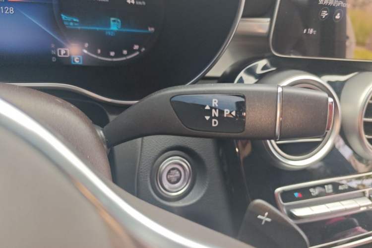 Used Mercedes-Benz GLC 2020 Facelifted GLC 260 L 4MATIC Dynamic Edition Gear Lever
