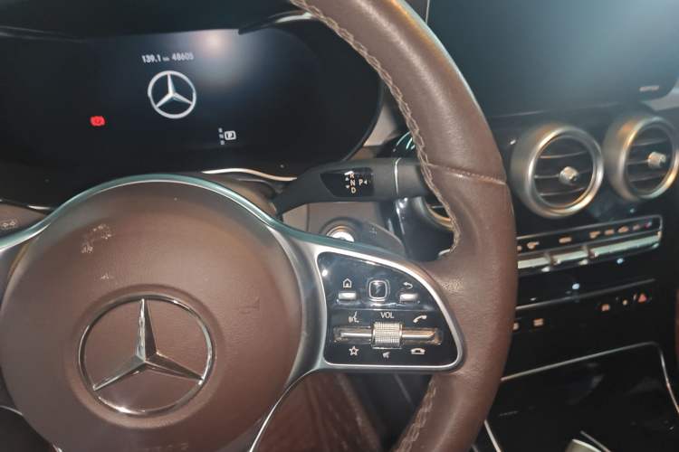 Used Mercedes-Benz GLC 2020 Facelifted GLC 260 L 4MATIC Dynamic Edition Gear Lever