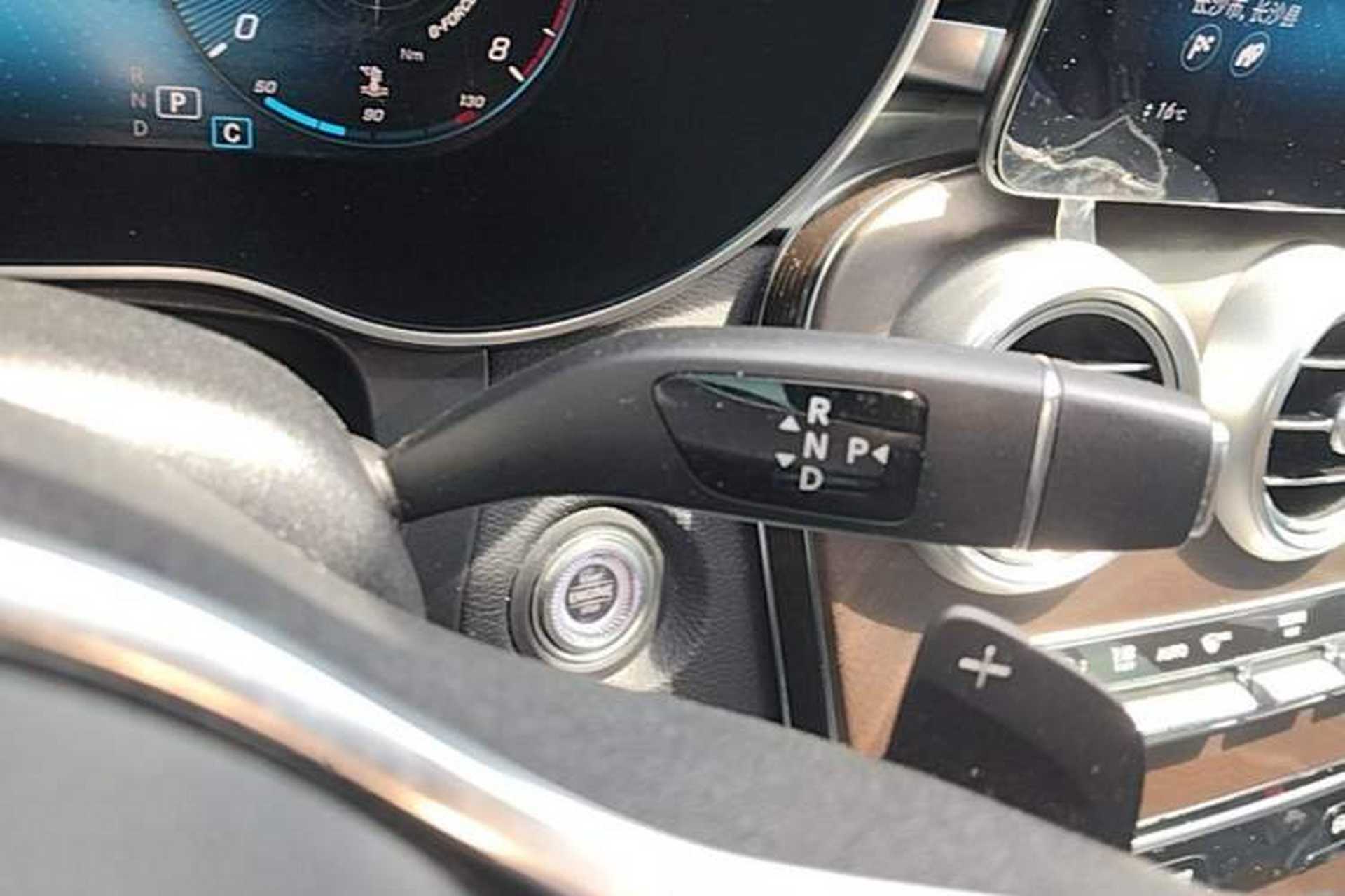 Used Mercedes-Benz GLC 2020 Facelift GLC 260 L 4MATIC Luxury Edition Gear Lever