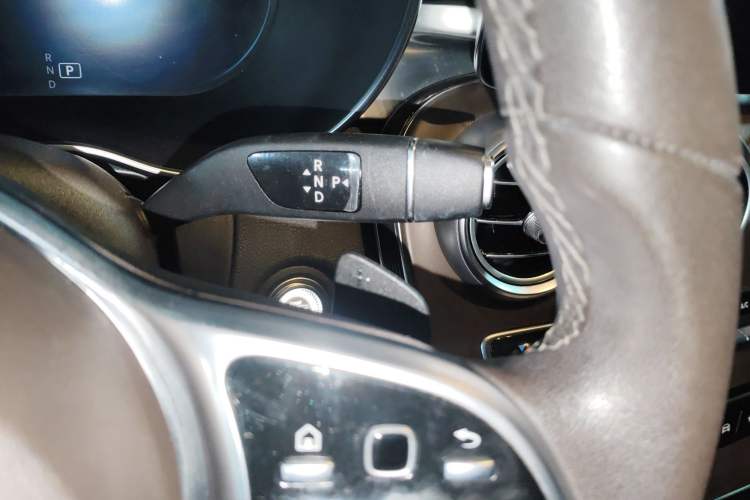 Used Mercedes-Benz GLC 2020 Facelift GLC 300 L 4MATIC Dynamic Edition Gear Lever