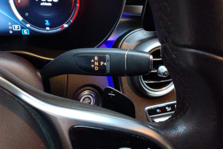 Used Mercedes-Benz GLC 2020 GLC 300 L 4MATIC Dynamic Edition Gear Lever