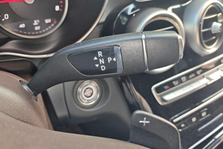 Used Mercedes-Benz GLC 2020 GLC 260 L 4MATIC Dynamic Model Gear Lever