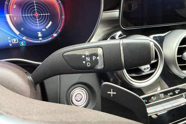 Used Mercedes-Benz GLC 2020 Facelifted GLC 260 L 4MATIC Dynamic Edition Gear Lever