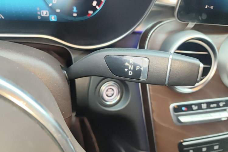 Used Mercedes-Benz GLC 2020 GLC 300 L 4MATIC Dynamic Edition Gear Lever
