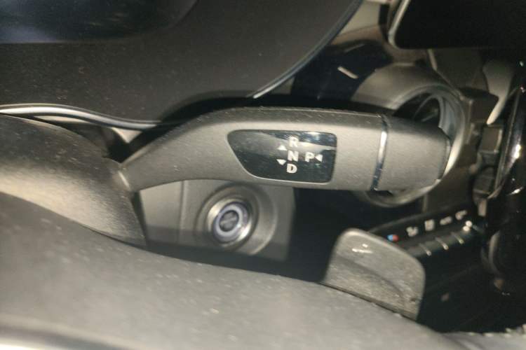 Used Mercedes-Benz GLC 2020 GLC 260 L 4MATIC Luxury Model Gear Lever