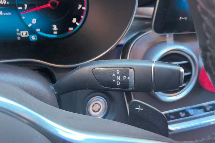 Used Mercedes-Benz GLC 2020 GLC 300 L 4MATIC Dynamic Edition Gear Lever