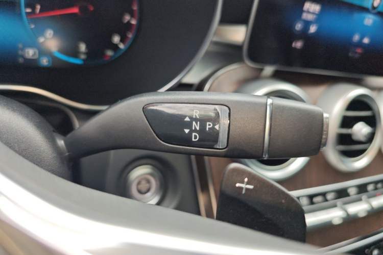 Used Mercedes-Benz GLC 2020 GLC 300 L 4MATIC Luxury Model Gear Lever