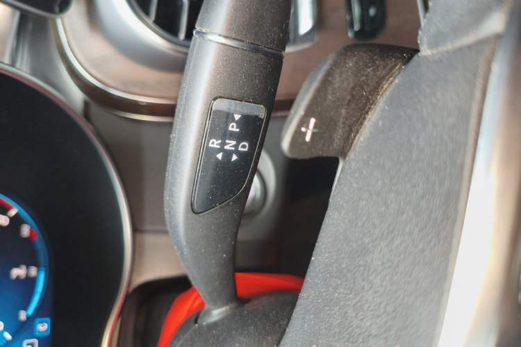 Used Mercedes-Benz GLC 2020 Facelift GLC 300 L 4MATIC Dynamic Edition Gear Lever