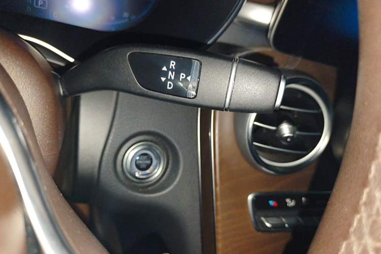 Used Mercedes-Benz GLC 2020 GLC 260 L 4MATIC Luxury Model Gear Lever