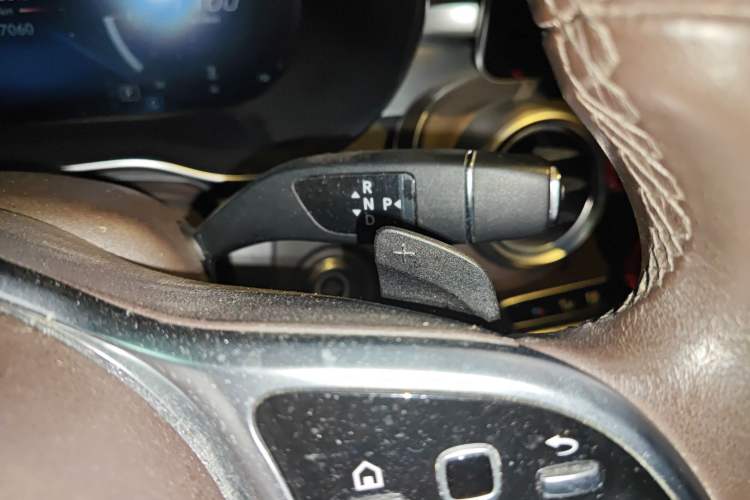 Used Mercedes-Benz GLC 2020 GLC 260 L 4MATIC Luxury Model Gear Lever