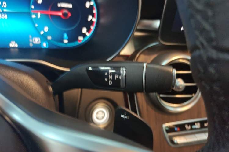 Used Mercedes-Benz GLC 2020 GLC 300 L 4MATIC Dynamic Edition Gear Lever