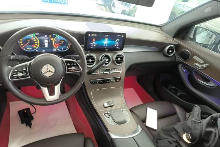 Used Mercedes-Benz GLC 2020 GLC 300 L 4MATIC Dynamic Edition Gear Lever
