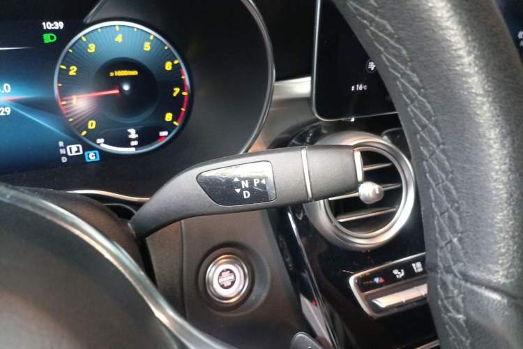 Used Mercedes-Benz GLC 2020 Facelifted GLC 260 L 4MATIC Dynamic Edition Gear Lever