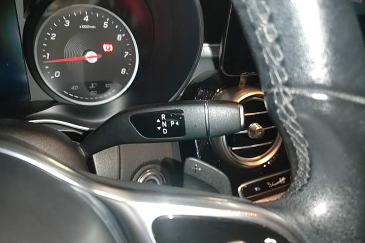 Used Mercedes-Benz GLC 2020 GLC 260 L 4MATIC Dynamic Model Gear Lever