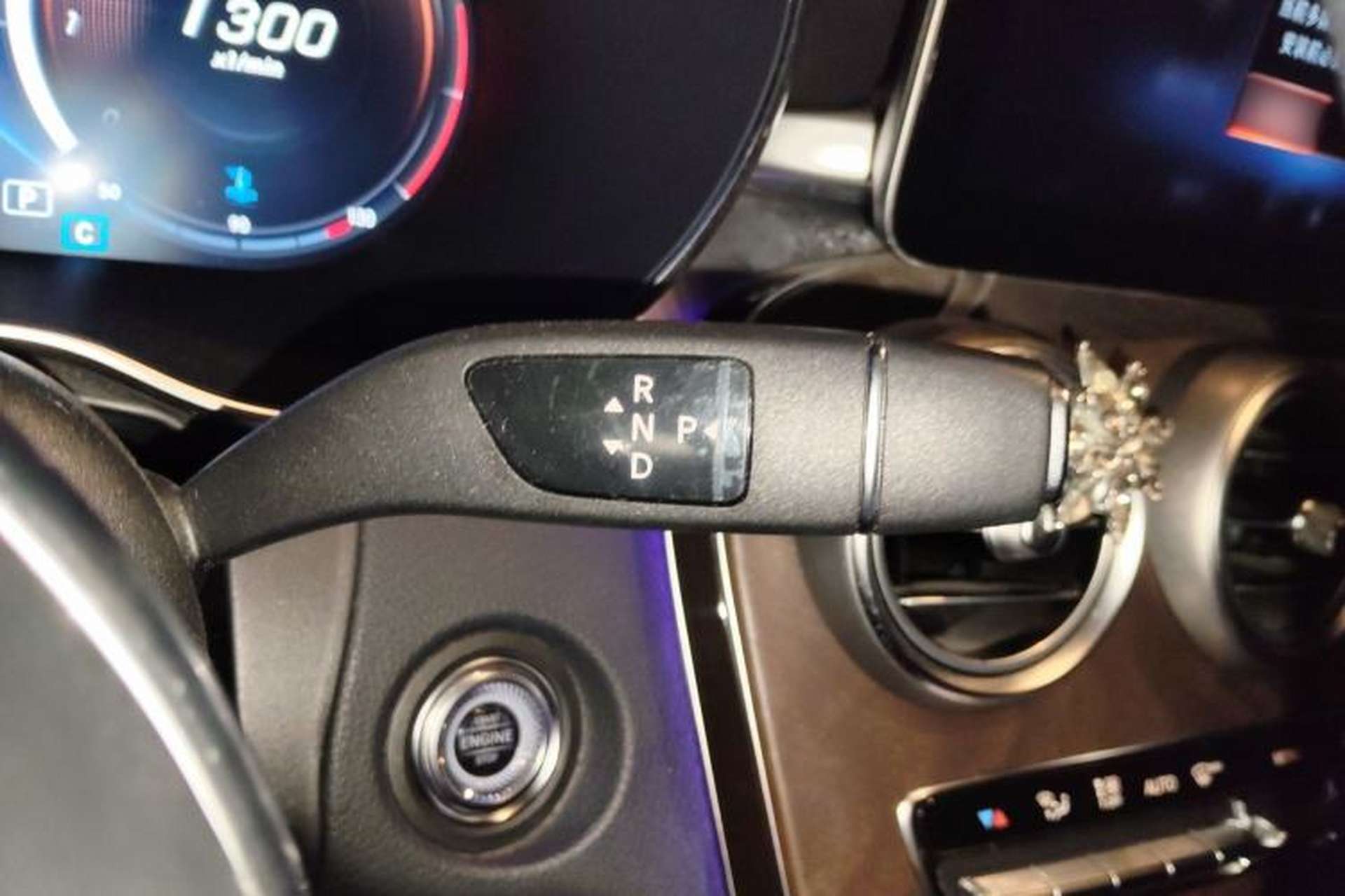 Used Mercedes-Benz GLC 2020 GLC 260 L 4MATIC Luxury Model Gear Lever