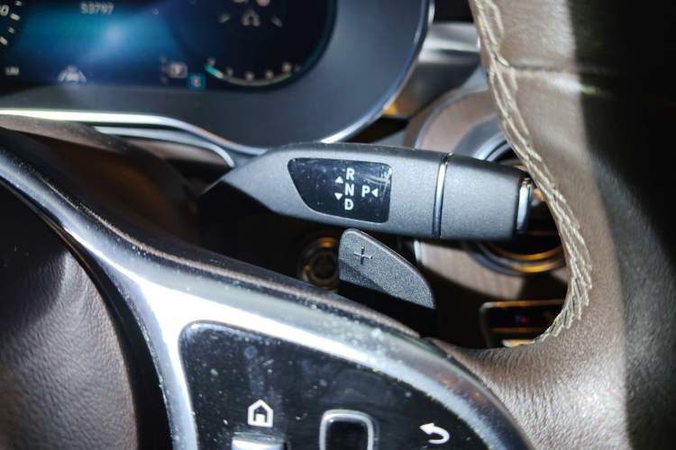 Used Mercedes-Benz GLC 2020 Facelift GLC 300 L 4MATIC Dynamic Edition Gear Lever