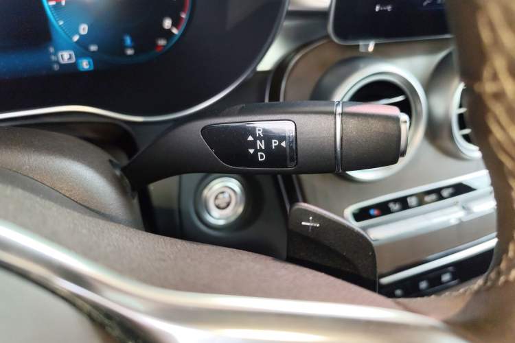 Used Mercedes-Benz GLC 2020 GLC 300 L 4MATIC Dynamic Edition Gear Lever
